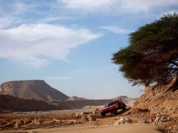 Loeb gana la 7º etapa del Rally Dakar por delante de Al-Attiyah, Sainz ha sido 3º