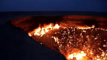El presidente del Turkmenistán ordena la extinción de la 'Puerta del infierno', un cráter que llevaba décadas ardiendo