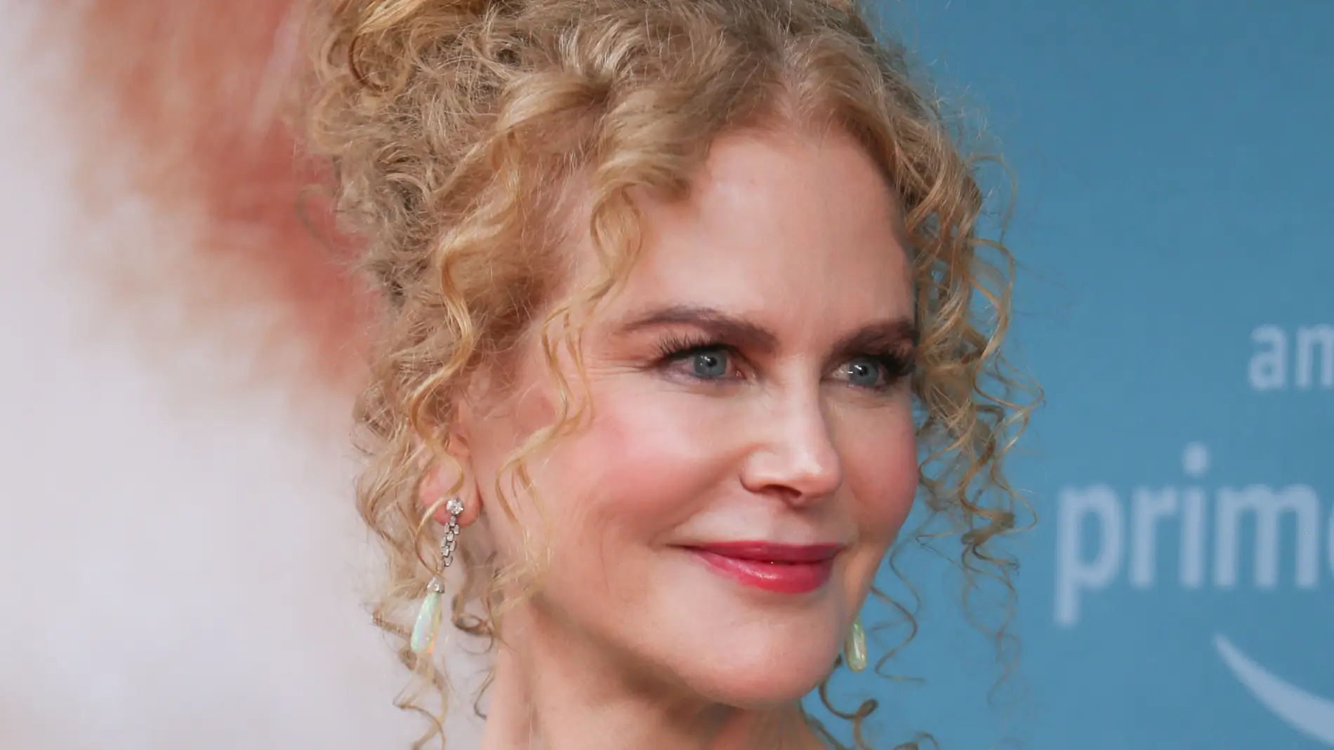 Nicole Kidman con el pelo rizado