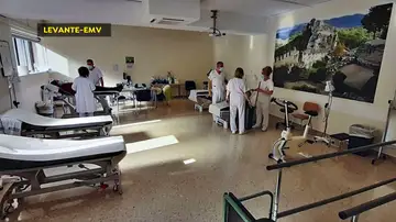 El hospital de Xátiva pone camas en el gimnasio de rehabilitación para poder atender a los pacientes Covid El hospital de Xátiva pone camas en el gimnasio de rehabilitación para poder atender a los pacientes Covid
