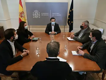 Alberto Garzón en la reunión con representantes de UPA
