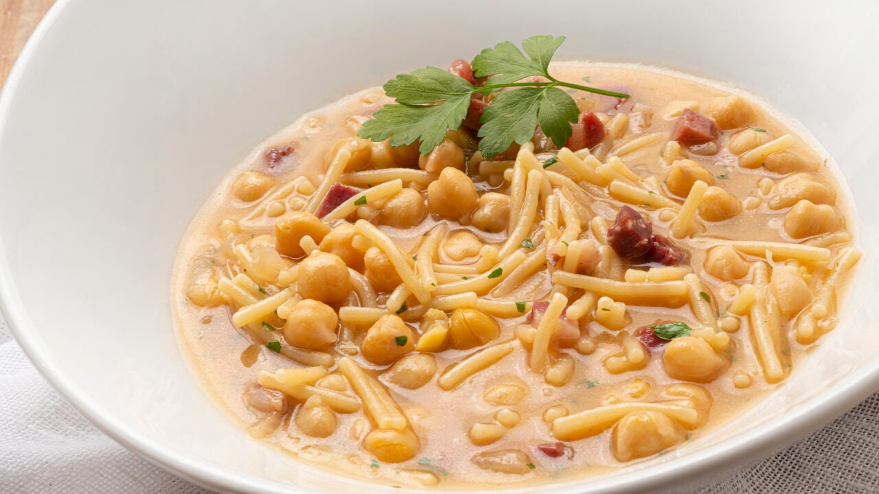 Un plato con historia: el guiso del maestro