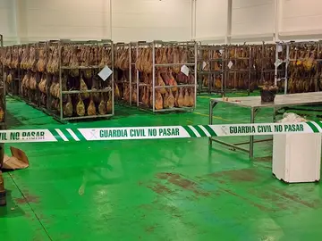 La Guardia Civil destapa un fraude alimentario de jamones que eran vendidos como ibéricos