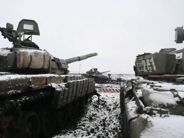 Tanques rusos en plena polémica por la situación en Ucrania