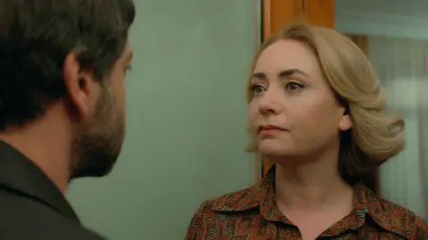 Sabahattin se enfrenta a Sermin: “Lárgate de mi vida” Sabahattin se enfrenta a Sermin: “Lárgate de mi vida”