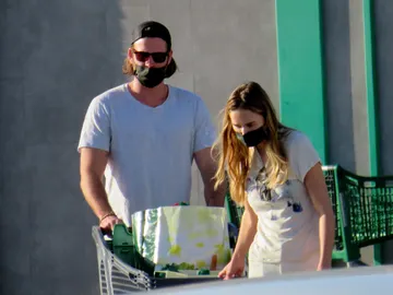 Gabriella Brooks y Liam Hemsworth Gabriella Brooks y Liam Hemsworth