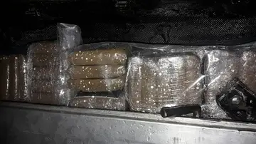 Incautan casi 500 kilos de cannabis en un camión español que transportaba test de antígenos a París Incautan casi 500 kilos de cannabis en un camión español que transportaba test de antígenos a París