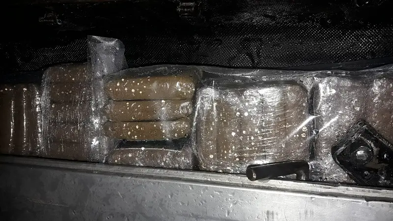 Incautan casi 500 kilos de cannabis en un camión español que transportaba test de antígenos a París Incautan casi 500 kilos de cannabis en un camión español que transportaba test de antígenos a París