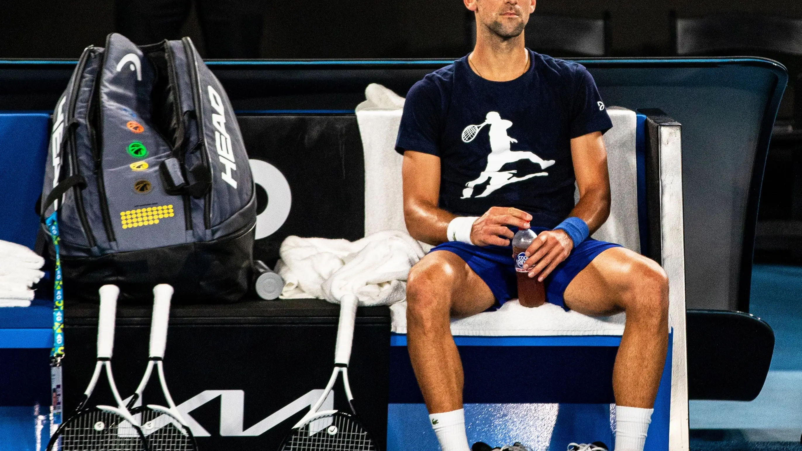 Novak Djokovic durante un entrenamiento en Melbourne