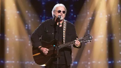 Franky Med canta ‘Perfect’ en las Audiciones a ciegas de ’La Voz Senior’ Franky Med canta ‘Perfect’ en las Audiciones a ciegas de ’La Voz Senior’