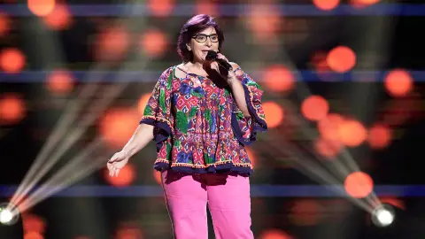 Esperanza Alarcón canta ‘Eres tú’ en las Audiciones a ciegas de ’La Voz Senior’ Esperanza Alarcón canta ‘Eres tú’ en las Audiciones a ciegas de ’La Voz Senior’