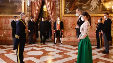 El rey Felipe VI insta a Marruecos a "caminar juntos para materializar ya esta nueva relación" El rey Felipe VI insta a Marruecos a "caminar juntos para materializar ya esta nueva relación"