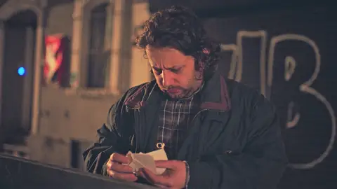 Han destruye la carta más reveladora de Naci… ¡pero Anil la recupera! Mejores momentos | Capítulo 53