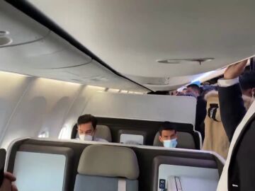 VÍDEO: Así ha sido la llegada de Djokovic a Belgrado tras su deportación de Australia