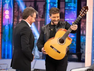 Pablo Alborán estrena la guitarra de su nueva gira en &#39;El Hormiguero 3.0&#39;: &quot;¡Suena que te mueres!