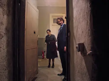 Safiye, a las puertas del lugar donde Naci está retenido, ¿descubrirá la verdad? Safiye, a las puertas del lugar donde Naci está retenido, ¿descubrirá la verdad?