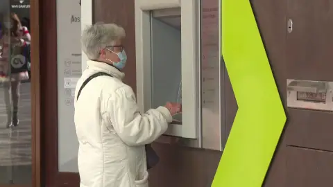 Menos del 3% de los mayores de 65 años realizan gestiones bancarias online Menos del 3% de los mayores de 65 años realizan gestiones bancarias online