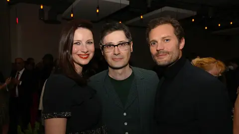 Caitriona Balfe con su marido, Anthony McGill, y Jamie Dornan Caitriona Balfe con su marido, Anthony McGill, y Jamie Dornan