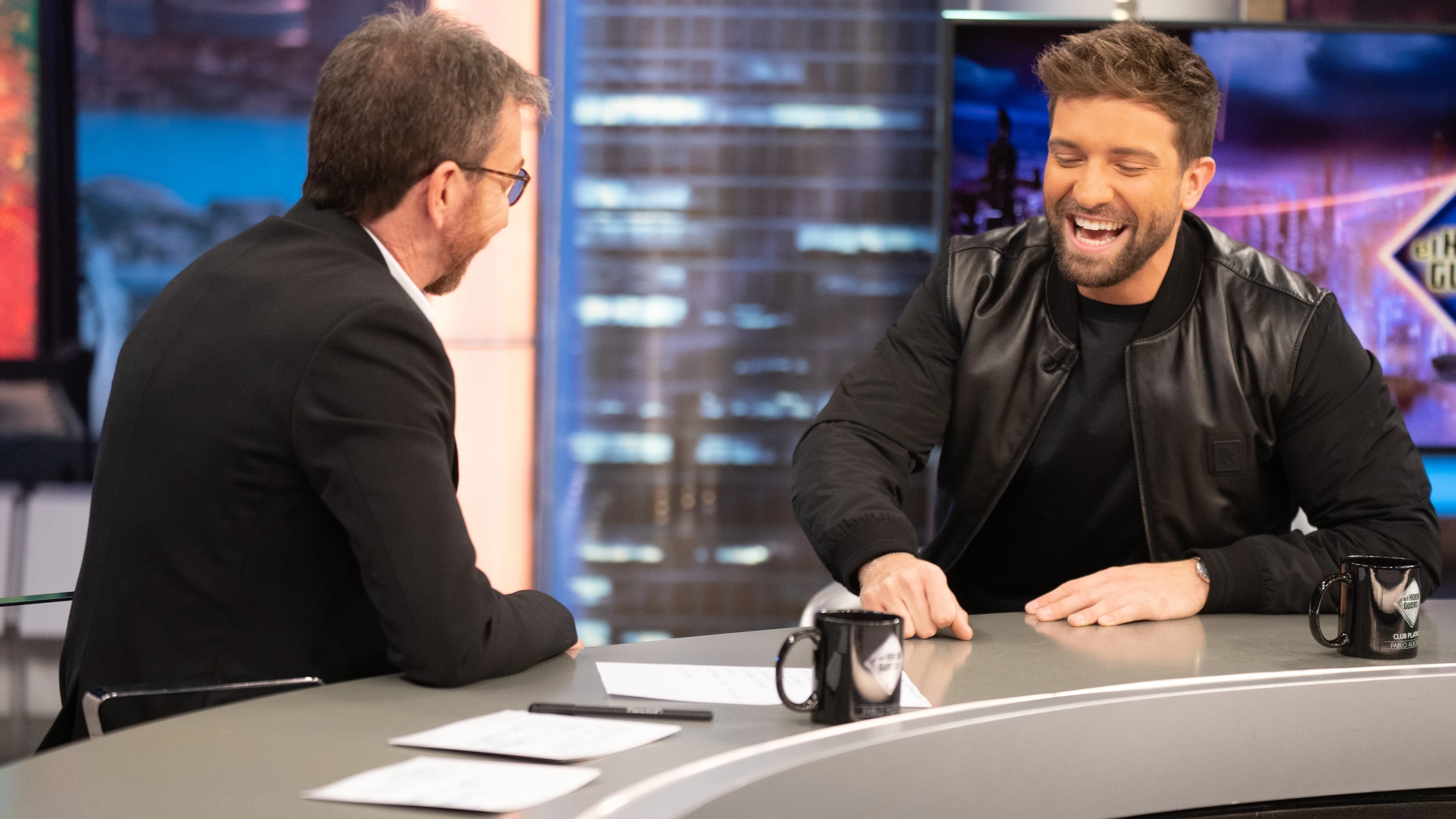 El llamativo calzoncillo que Pablo Alborán se puso para la última gala de los Grammy El llamativo calzoncillo que Pablo Alborán se puso para la última gala de los Grammy