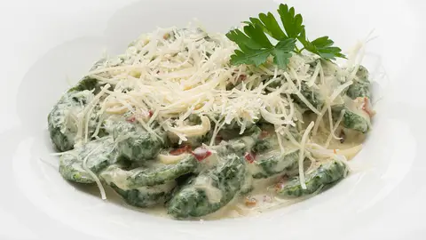 Receta barata y fácil de Arguiñano: Ñoquis de espinacas con jamón Receta barata y fácil de Arguiñano: Ñoquis de espinacas con jamón