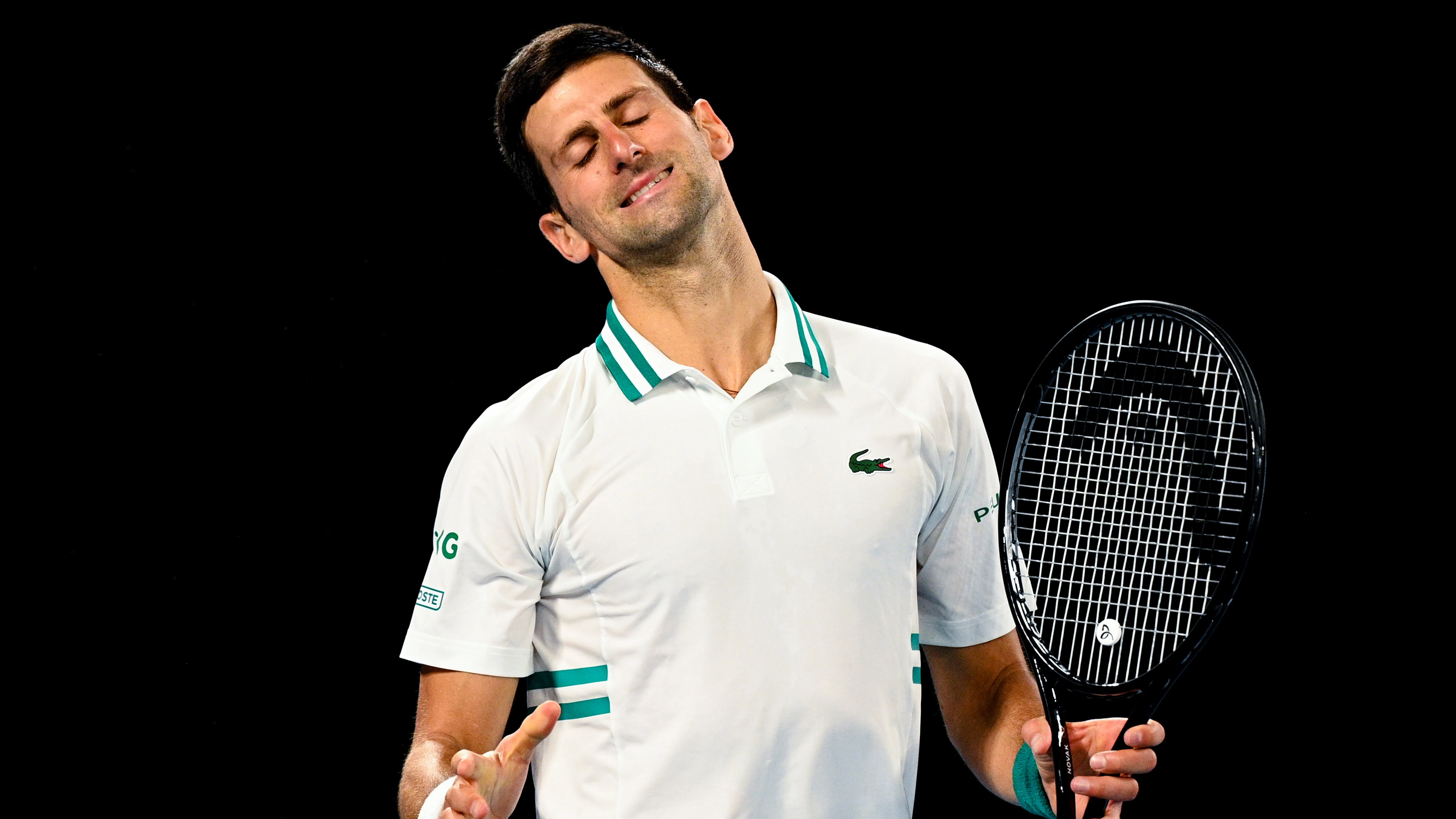 Novak Djokovic se lamenta en mitad de un partido Novak Djokovic se lamenta en mitad de un partido