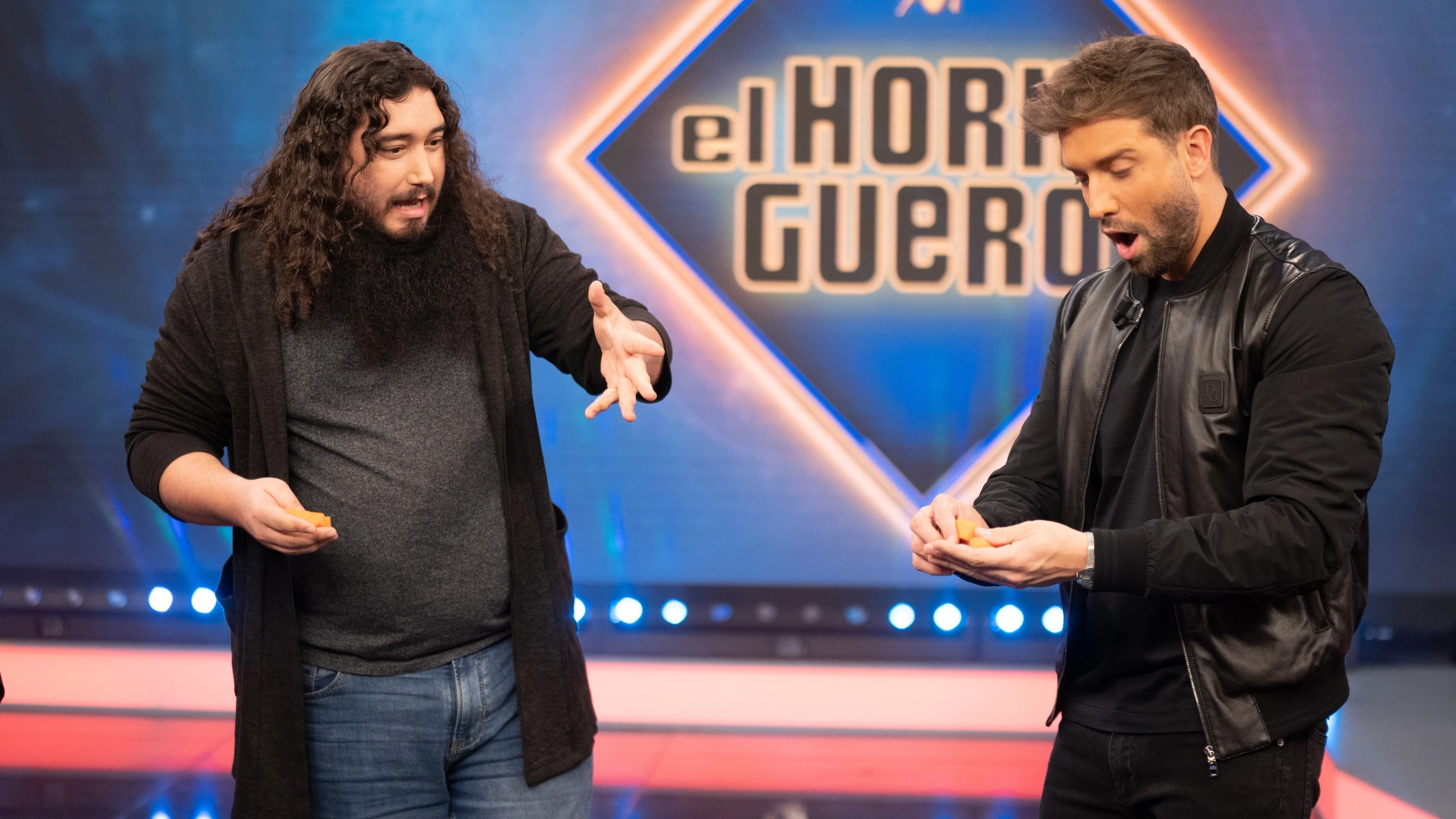 &iexcl;Alucinante! Xulio Merino sorprende a Pablo Albor&aacute;n con su magia de esponjas