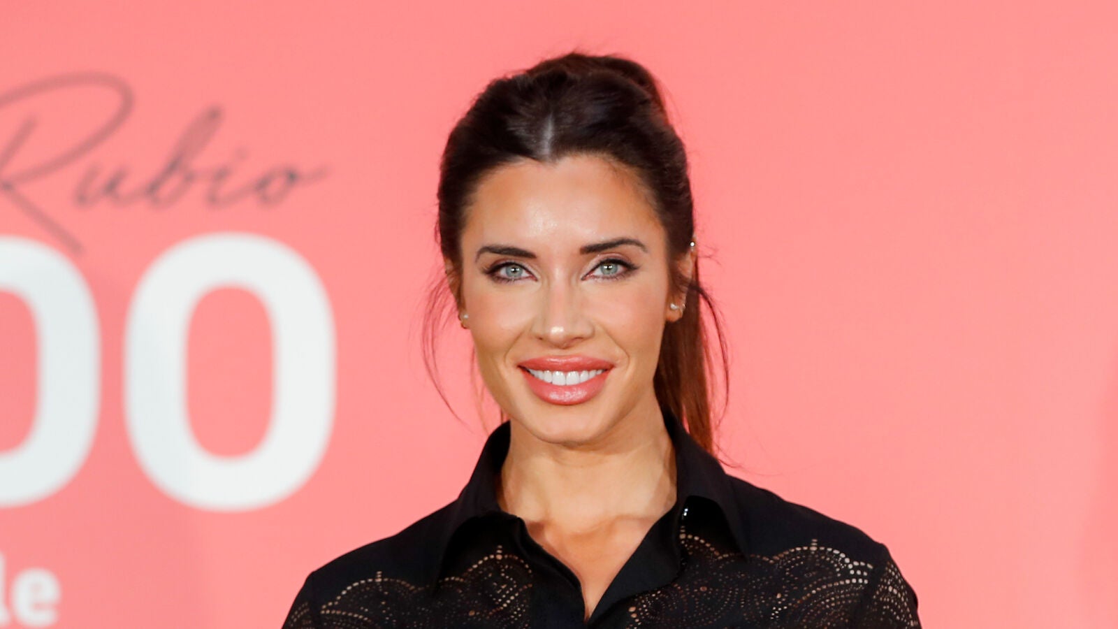 Pilar Rubio comparte un primer plano de su rostro y muchos la confunden con Sara Carbonero
