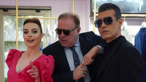 Cansu Dere, Melis Sezen, Caner Cindoruk... la verdadera relación de los actores de 'Infiel' Cansu Dere, Melis Sezen, Caner Cindoruk... la verdadera relación de los actores de 'Infiel'