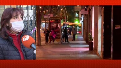 Los okupas acechan su local y se ve obligada a dormir en él por miedo a que entren 