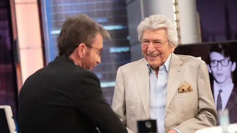 Manuel Alejandro recuerda sus duros inicios con Raphael... y la canción que "lo cambió todo" Manuel Alejandro recuerda sus duros inicios con Raphael... y la canción que "lo cambió todo"