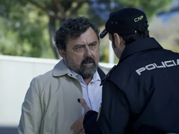 Iván descubre una pista clave para investigar a Xavier: “¡Este tipo es un peligro público!” Iván descubre una pista clave para investigar a Xavier: “¡Este tipo es un peligro público!”