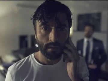 Xavier, paralizado ante una confesión que lo cambiaría todo: “Usted no es el primero, Laura ya lo hizo antes” Xavier, paralizado ante una confesión que lo cambiaría todo: “Usted no es el primero, Laura ya lo hizo antes”