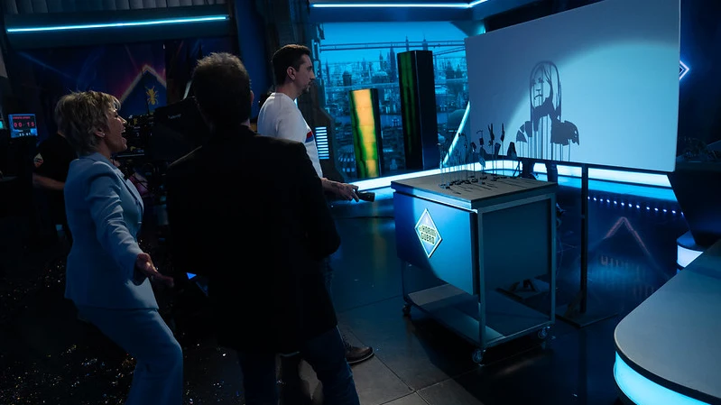 El arte improvi-shadow de Marron sorprende a Julia Otero en 'El Hormiguero 3.0' El arte improvi-shadow de Marron sorprende a Julia Otero en 'El Hormiguero 3.0'