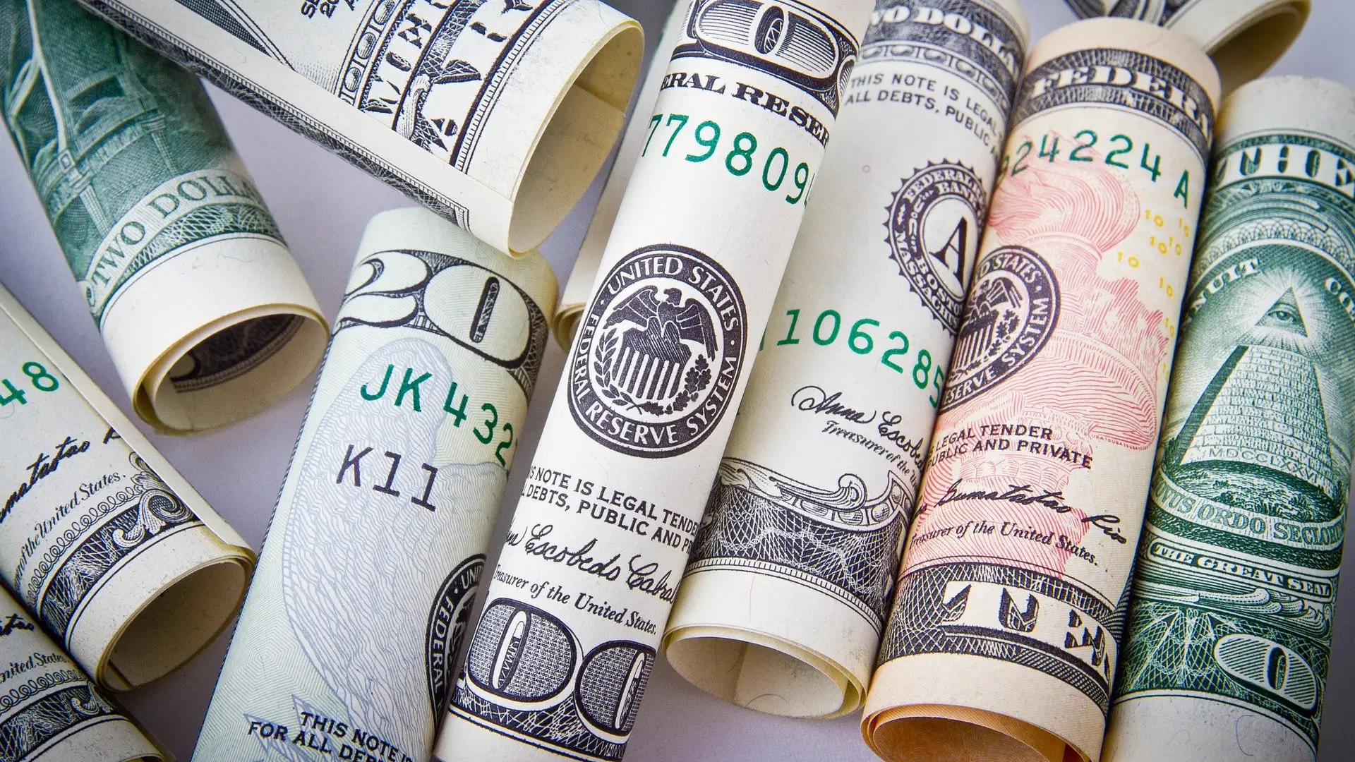 Dinero Dinero