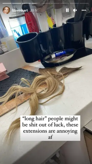 Lili Reinhart, harta de sus extensiones Lili Reinhart, harta de sus extensiones
