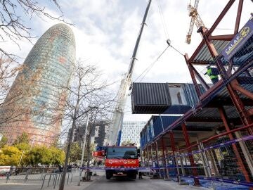 Los nuevos pisos sociales construidos en Barcelona con contenedores marítimos