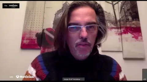 Un micro abierto juega una mala pasada a un concejal madrileño de Paracuellos del Jarama que llama “gilipollas” al alcalde Un micro abierto juega una mala pasada a un concejal madrileño de Paracuellos del Jarama que llama “gilipollas” al alcalde