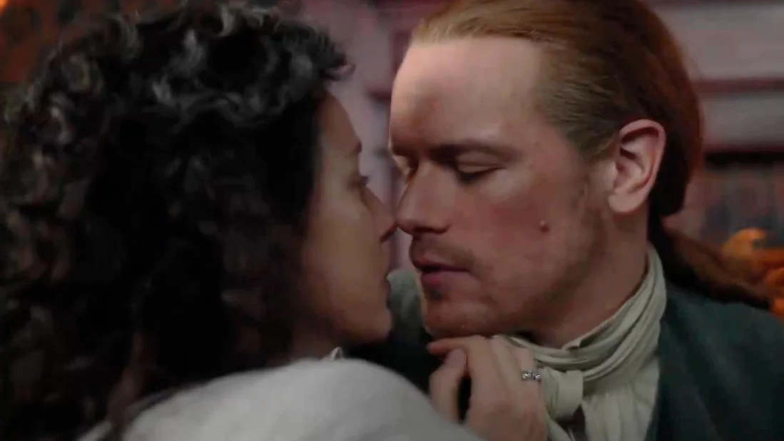 Sam Heughan y Caitrina Balfe como Jamie y Claire Fraser en la temporada 6 de 'Outlander' Sam Heughan y Caitrina Balfe como Jamie y Claire Fraser en la temporada 6 de 'Outlander'