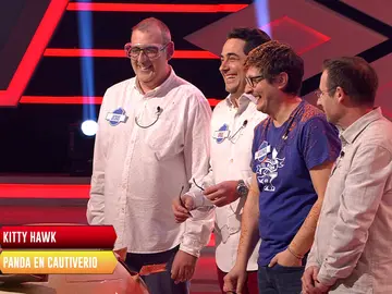 La delatadora pausa de los ‘Sindulfos’ sobre ‘Tinder’ durante la bomba final: ¡otra vez a dos del bote! La delatadora pausa de los ‘Sindulfos’ sobre ‘Tinder’ durante la bomba final: ¡otra vez a dos del bote!