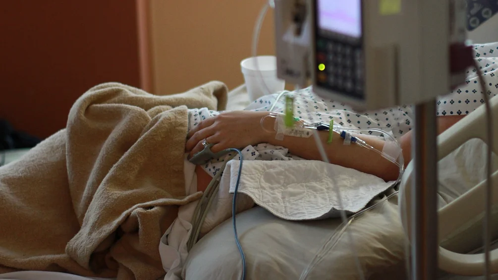 Una joven de 26 años, sin vacunar, ingresada por covid después de dar a luz en Málaga Una joven de 26 años, sin vacunar, ingresada por covid después de dar a luz en Málaga