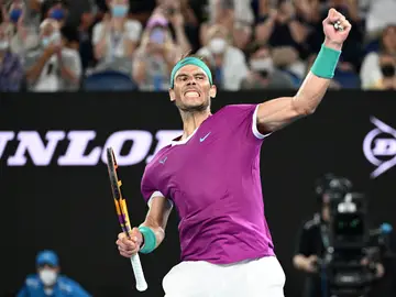 Rafa Nadal celebra su victoria ante Karen Khachanov en el Open de Australia Rafa Nadal celebra su victoria ante Karen Khachanov en el Open de Australia