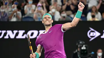 Rafa Nadal celebra su victoria ante Karen Khachanov en el Open de Australia