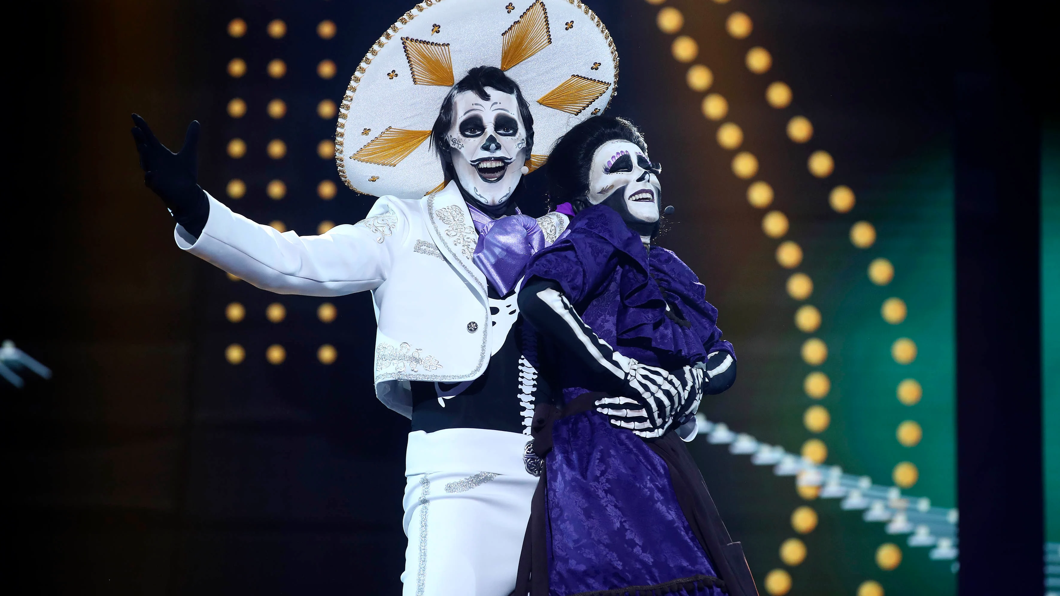 Lydia Bosch y Daniel Diges se quedan en los huesos con ‘La Llorona’ de ‘Coco’ 