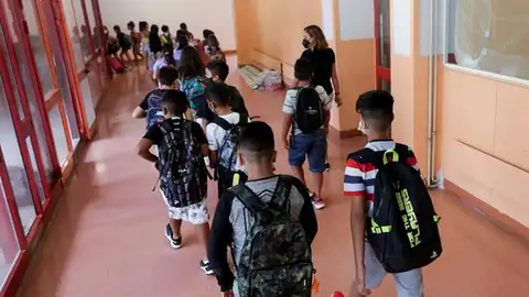 Alumnos de un colegio Alumnos de un colegio