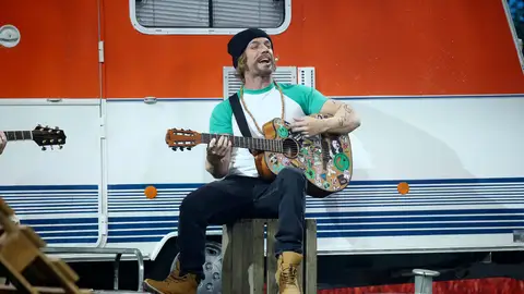 Rasel echa a ‘Volar’ como Macaco Rasel echa a ‘Volar’ como Macaco