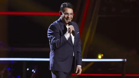 Luis Escudero canta ‘La morena de mi copla’ en la Semifinal de ‘La Voz Senior’ Luis Escudero canta ‘La morena de mi copla’ en la Semifinal de ‘La Voz Senior’