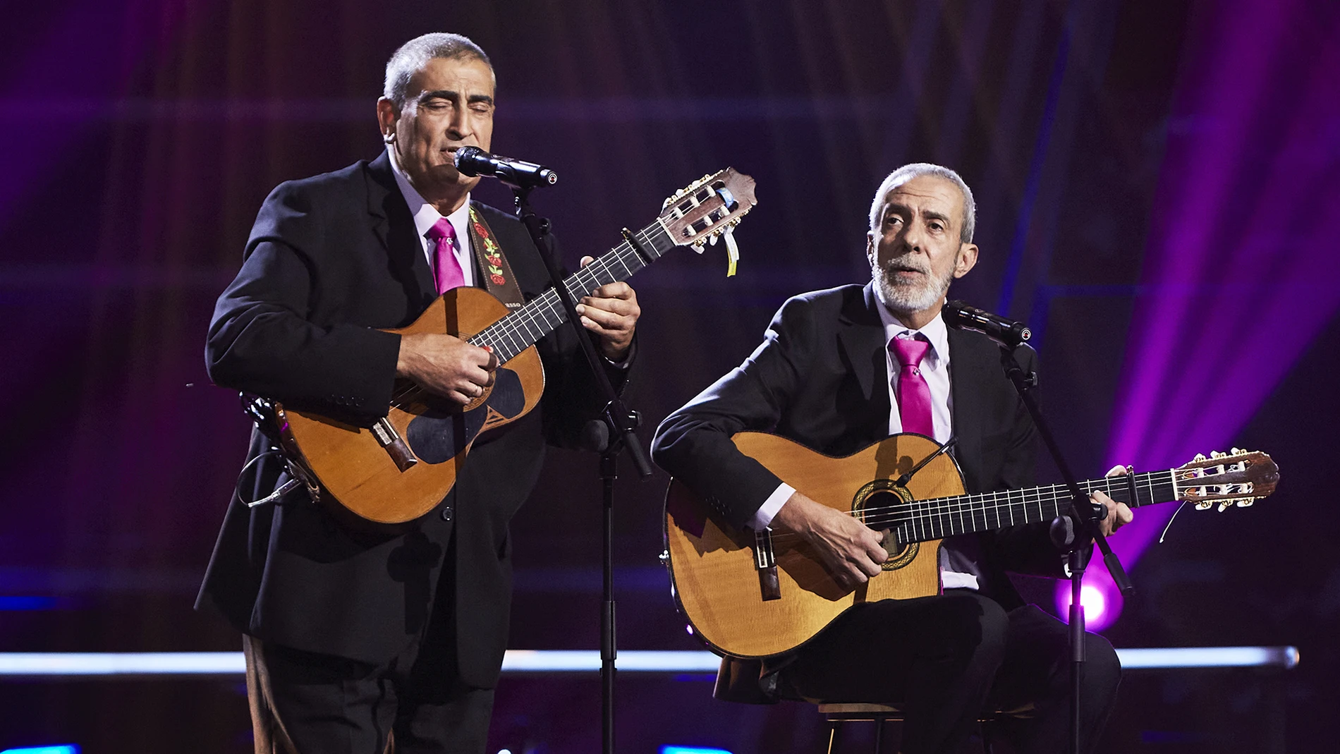 Aztlán canta ‘Lo dudo’ en la Semifinal de ‘La Voz Senior’