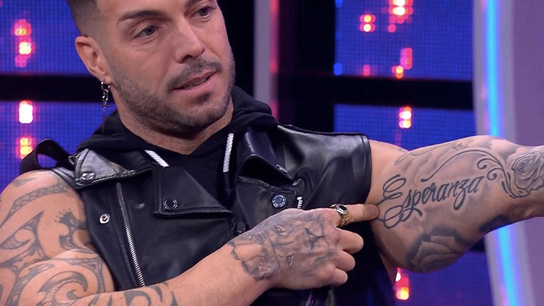 Rasel desvela la historia de su tatuaje más importante y que sufría de bullying