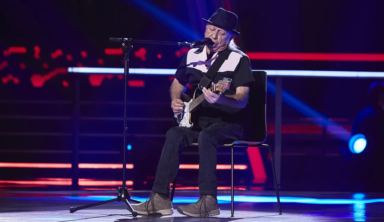 Lluís Navarro canta ‘Johnny B. Goode’ en la Semifinal de ‘La Voz Senior’