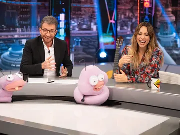 Natalia Verbeke se luce en la sección de Petancas y Barrancas: ¿Qué famosos tienen su propio perfume? Natalia Verbeke se luce en la sección de Petancas y Barrancas: ¿Qué famosos tienen su propio perfume?